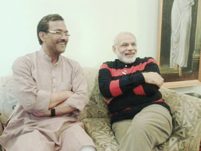 Photo of जाने कितने RSS प्रचारक बन चुके है CM, आज ही हुआ त्रिवेन्द्र सिंह रावत के नाम का ऐलान