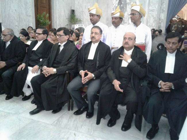 Photo of बिहार- पटना हाइकोर्ट को मिले छह नए जज, मुख्य न्यायाधीश ने दिलाई शपथ…