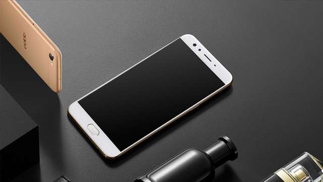 #Oppo आज लॉन्च करेगा F3, सेल्फी के लिए होगा खास