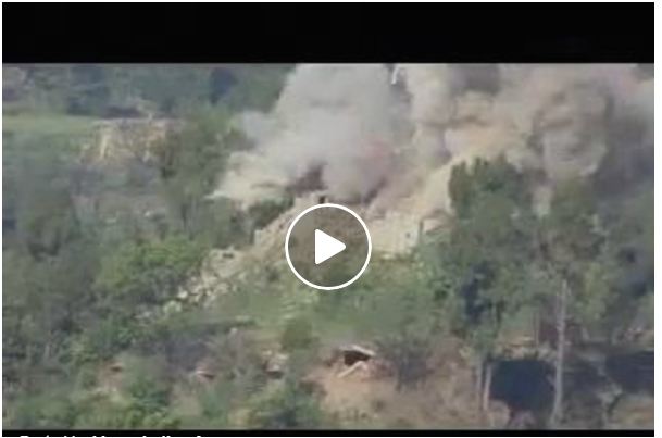 Photo of देखे कैसे, पाकिस्तान की एक गोली का जवाब भारतीय सेना दे रही हैं उसके बंकर उड़ा कर