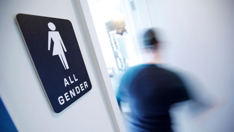 Photo of ट्रांसजेंडरों के लिए स्कूल में अलग बाथरूम बंद करने को लेकर छिड़ी बहस