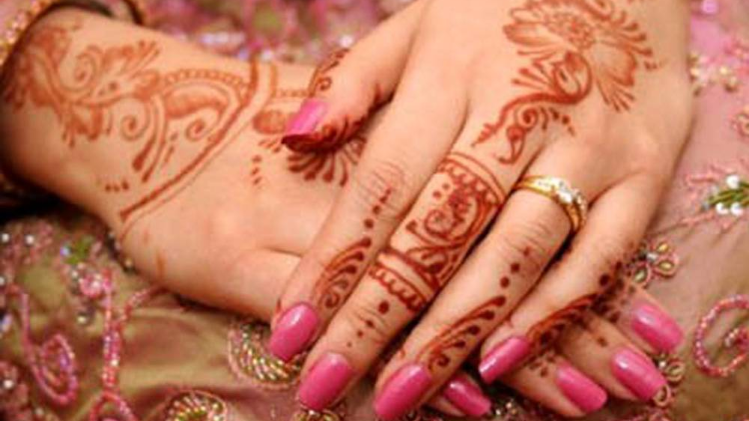 मायके लौटी दुल्हन से घर में ही गैंगरेप