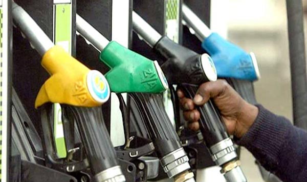 Photo of पेट्रोल की बढ़ती कीमत : सरकार लगा सकती है तेल उत्पादक कंपनियों पर टैक्स