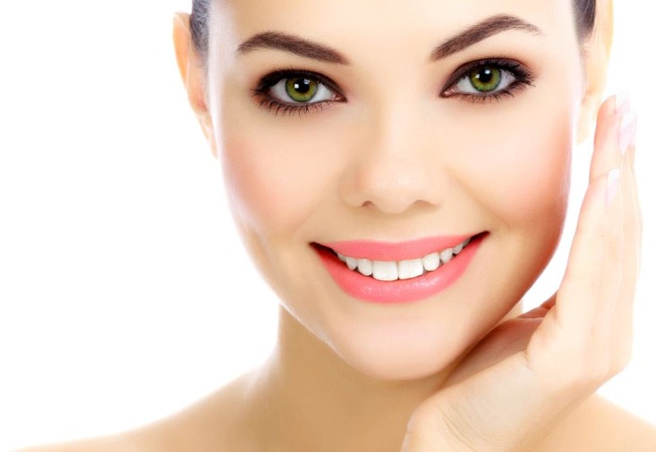 गर्मी ने कर दिया है चेहरे का बुरा हाल तो इन 7 Tips से हमेशा दिखें कमाल