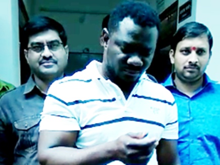 Photo of फेसबुक पर दोस्ती कर ठगी, दिल्ली से गिरफ्तार हुआ नाइजीरियन ठग