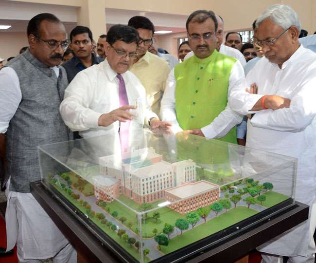 Photo of बिहार में तीन चरणों में पीएमसीएच बनेगा वर्ल्‍ड क्लास हॉस्पिटल, ये है योजना