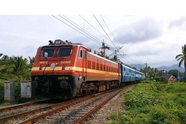 Photo of पंजाब में रेल ट्रैक पर 12 घंटे का ब्लॉक, तीन सेक्शनों पर ट्रेनों का आवागमन रहेगा ठप