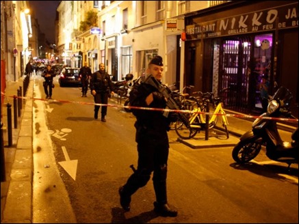 Photo of फ्रांस की राजधानी पेरिस में राहगीरों पर चाकू से हमले में 2 की मौत, IS ने ली जिम्मेदारी