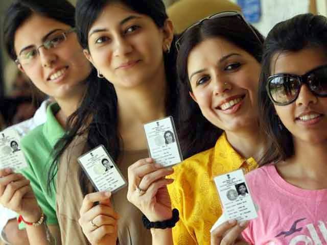 कैराना नूरपुर चुनाव में खराब इवीएम वाले दर्जनभर बूथों पर रात 10 बजे तक चला मतदान