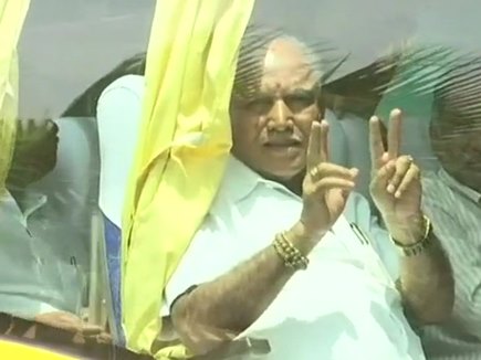 Photo of कर्नाटक: भाजपा, कांग्रेस और जेडीएस विधायक फ्लोर टेस्ट के लिए पहुंचे विधानसभा