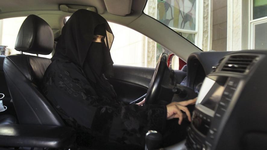 सऊदी अरब में महिलाओं के गाड़ी चलाने के अधिकार पर काम करने वाली संस्था पर लगाया देशद्रोह का आरोप