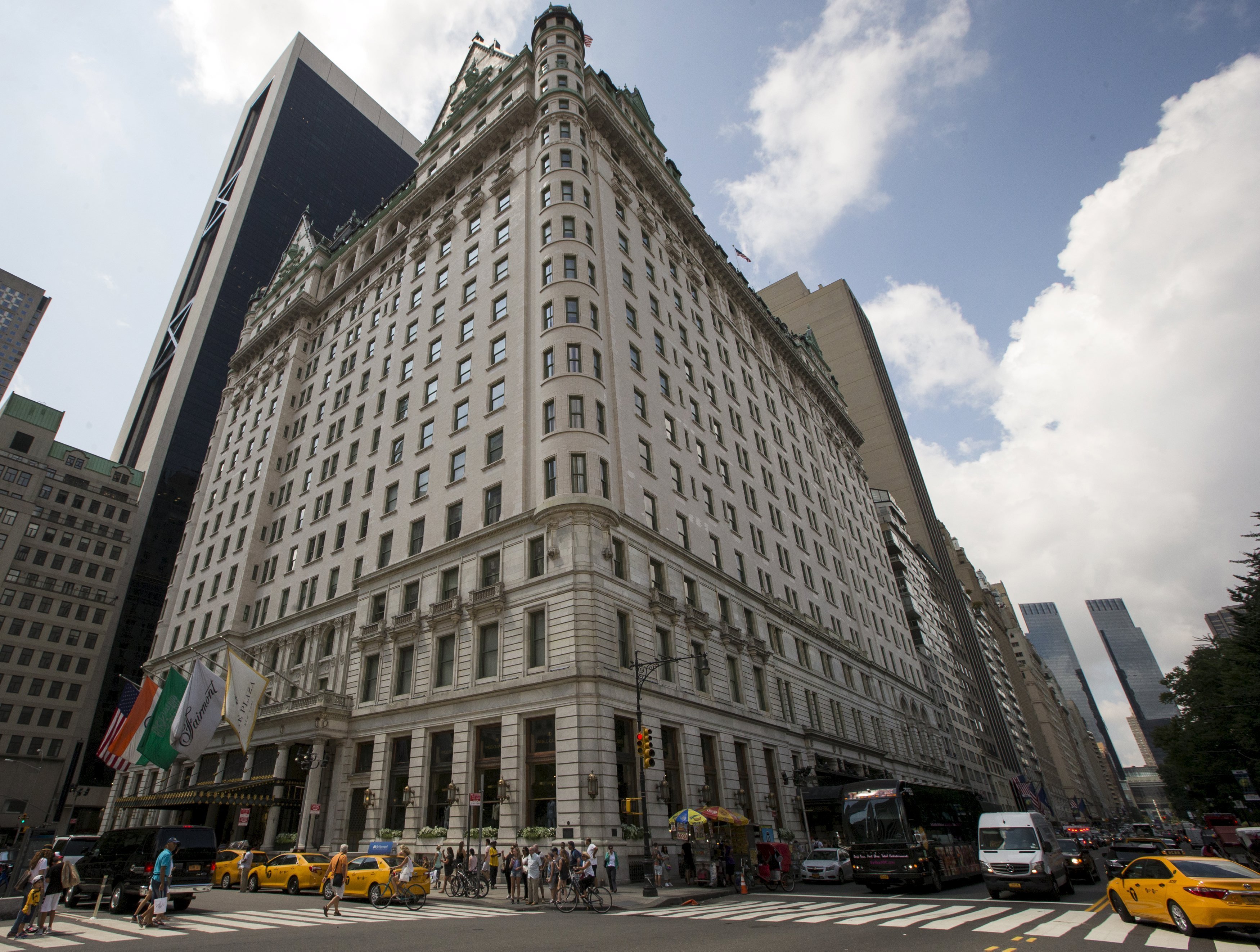 अमेरिका का प्रसिद्ध सहारा प्लाजा होटल का सौदा होगा जून में