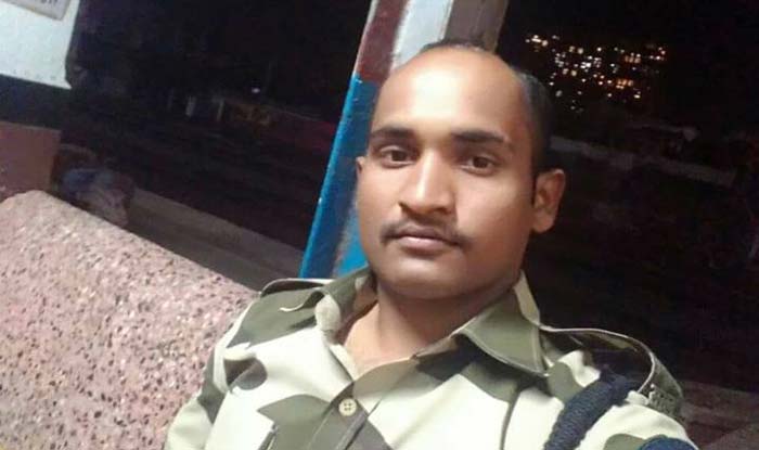 महाराष्ट्र: सुरक्षाकर्मी ने चलती ट्रेन से गिरी बच्ची की 3 सेकेंड में बचाई जान, हो रही तारीफ