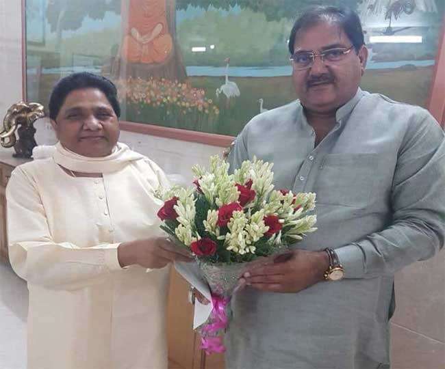 Photo of मायावती द्वारा कांग्रेस से हाथ न मिलाने से हरियाणा में इनेलो का हौसला बढ़ा