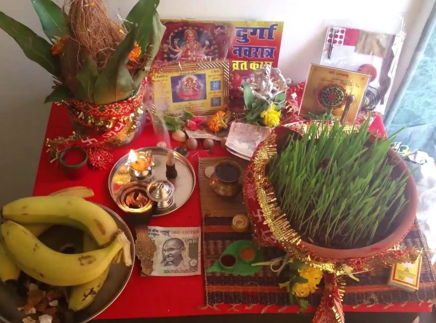 Photo of नवरात्र का कलश उठाते समय रखें इन बातों का ख़ास ध्यान…