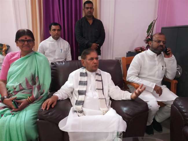 Photo of पूर्व केंद्रीय मंत्री शरद यादव ने कहा- महागठबंधन में PM कैंडिडेट नहीं, चुनाव बाद तय होगा नाम