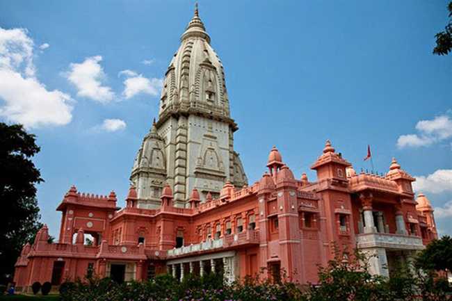 Photo of नवरात्रि में करें दिल्ली के मशहूर प्राचीन मंदिरों में दर्शन