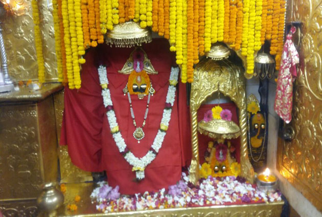 Photo of नैना देवी मंदिर से जुड़ा है ये अनोखा रहस्य…