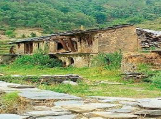 Photo of ऐसे गांव जहा भक्ति है जवनो की रूह  ,गांव हो गया खंडहर