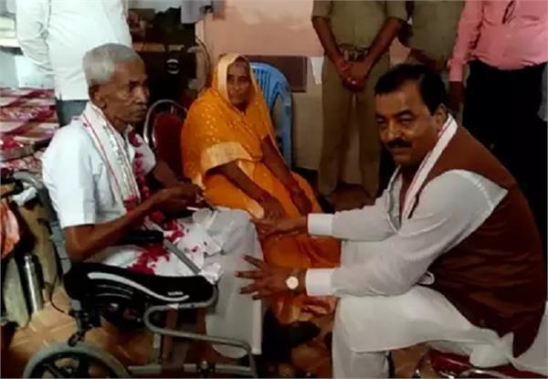 Photo of कौशांबी में होगा डिप्टी सीएम केशव मौर्य के पिता का अंतिम संस्कार, सीएम योगी भी होंगे शामिल