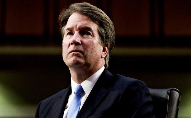 Photo of अमेरिका :गंभीर आरोपों के बावजूद कावानाह ने संभाली अमेरिकी सुप्रीम कोर्ट की कमान, सीनेट ने लगाई मुहर