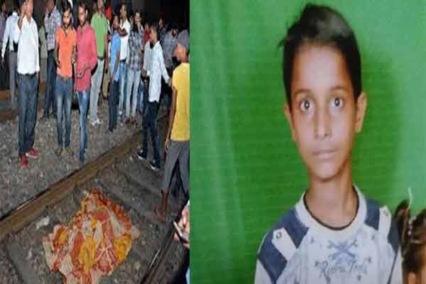 Photo of एक करिश्मा ने बचायी आंख में आंसू ला देने वाले घटना से इस बच्चे की जान, सच्चाई जानकर हो जाओगे हैरान