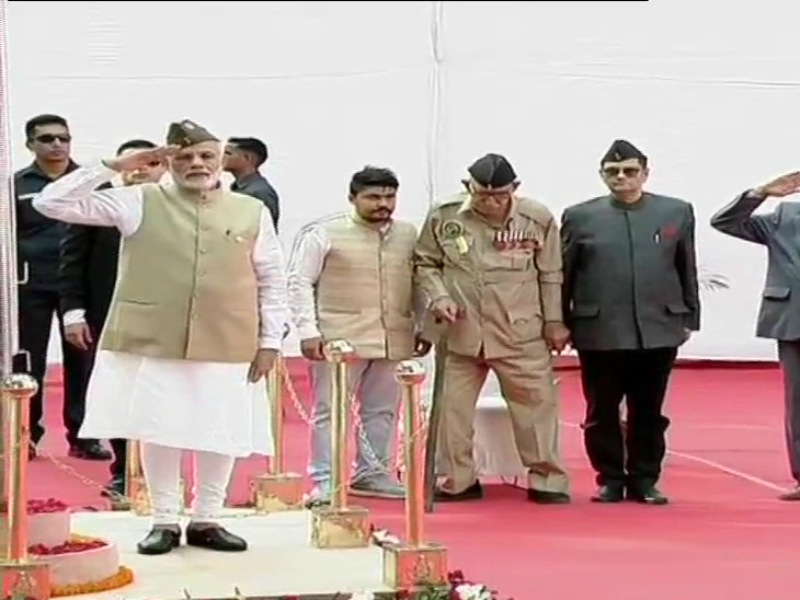 Photo of PM मोदी ने किया उन माता-पिता को नमन और की पुलिकर्मियों के लिए अवार्ड की घोषणा