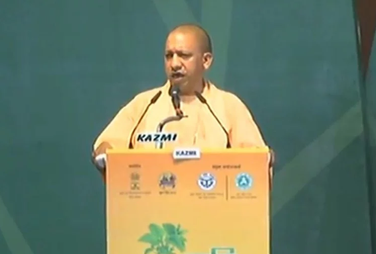 Photo of कृषि कुंभ 2018 आयोजन में CM योगी ने कहा- यूपी के किसान में पूरी दुनिया के लिए अन्न उपजाने की क्षमता