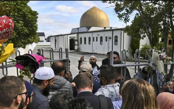 न्यूजीलैंड नरसंहार के बाद पहली बार खुला क्राइस्टचर्च मस्जिद, अदा की गई नमाज