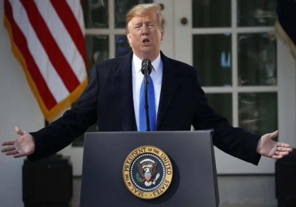 Photo of एप्पल के CEO को टिम एप्पल कहने पर अमेरिकी राष्ट्रपति ट्रम्प का उड़ा मजाक