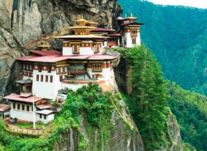 Photo of इस खूबसूरत लोकेशंस पर घूमने आते हैं कपल और होती हैं शादियां…