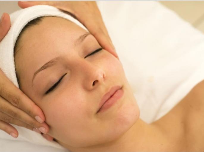 Photo of चेहरे पर फेशियल करवाने के बाद भूलकर भी ना करें इस चीज का इस्तेमाल