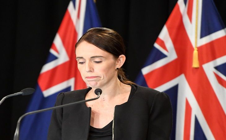 न्यूजीलैंड की पीएम ने कहा-: 'हथियारों पर नियंत्रण के लिए कानून जल्द होंगे सख्त'
