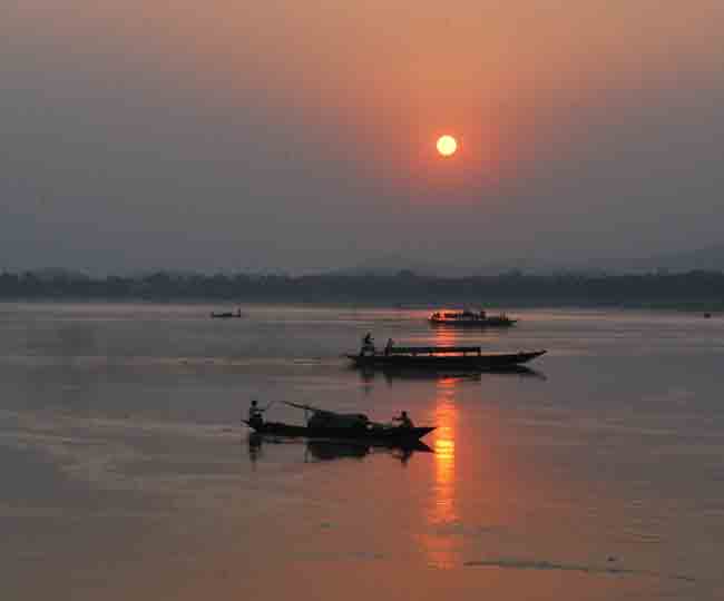 Photo of सूर्य ढलने के बाद मांगने पर भी किसी को ना दें ये चीज, वर्ना बर्बाद हो जायेगा आपका घर…