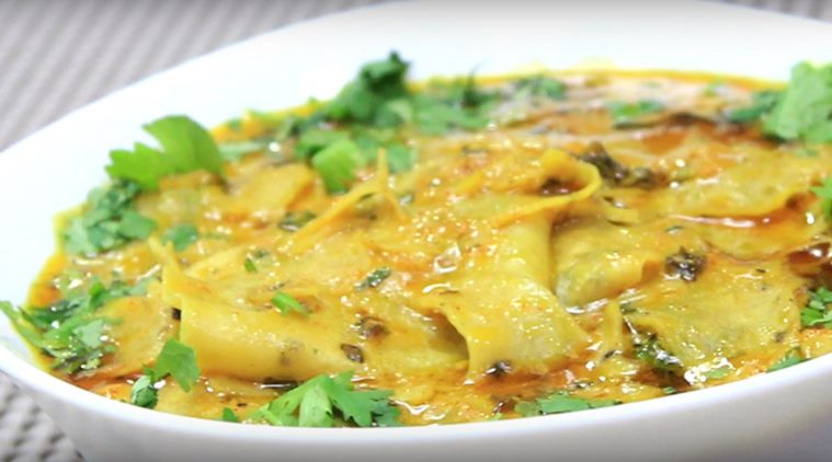 Photo of आज रात के खाने में बनाएं राजस्थान की खास पापड़ की सब्जी