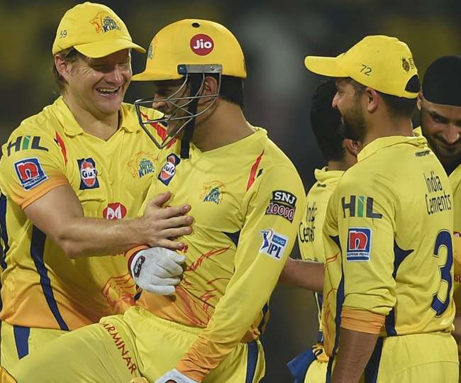 Photo of IPL: एक बार फिर प्लेऑफ में तो पहुंच गई चेन्नई सुपर किंग्स, इस बार बनाया कुछ ऐसा रिकॉर्ड