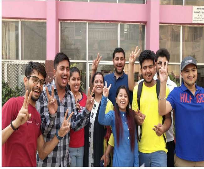 Photo of CBSE 12 result 2019:12 वीं का रिजल्ट जारी, आप अपना रिजल्ट इस वेबसाइट http//cbseresults.nic.in/class12/Class12th19.html पर देख सकते हैं