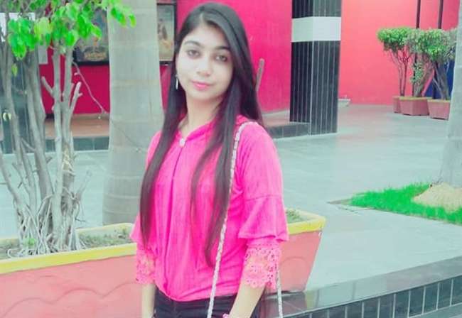 Photo of रिया ने वाट्सएप चैटिंग पर दोस्त से चैटिंग में लिखा कुछ एसा, और फिर उठाया आत्मघाती कदम