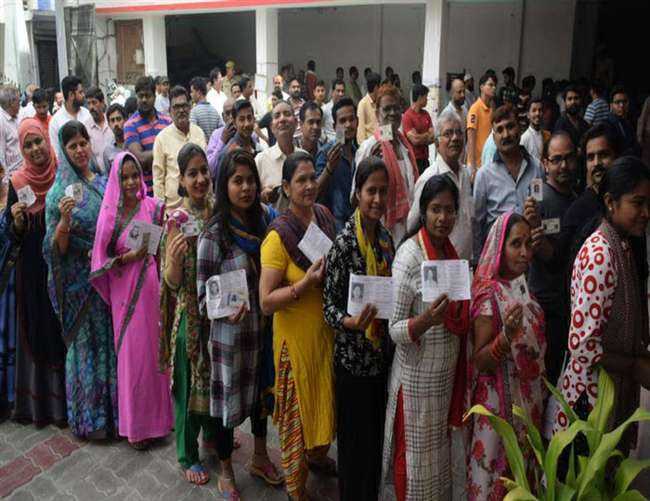 Photo of UP Lok Sabha Election 2019 Phase 5 Voting Live : दोपहर एक बजे बजे तक कुल 35.43% हुआ मतदान