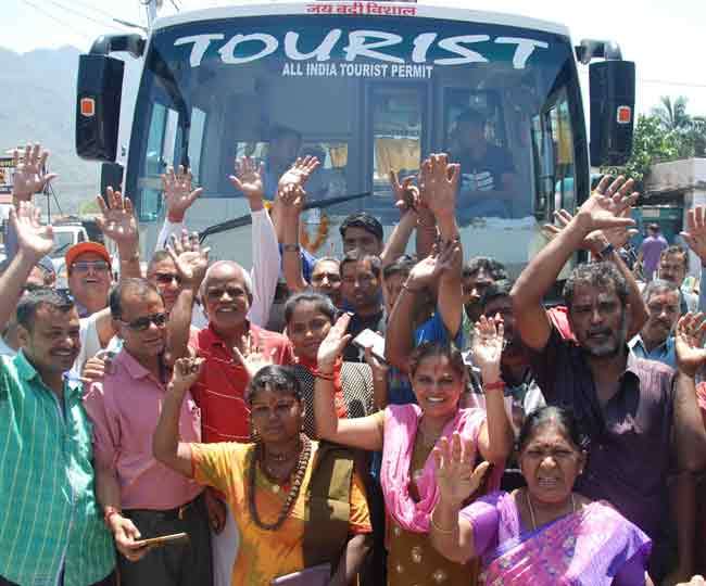 Photo of Chardham Yatra: गंगोत्री धाम के लिए रवाना हुआ 124 यात्रियों का पहला दल, चार धाम यात्रा अक्षय तृतीया पर्व पर मंगलवार से शुरू