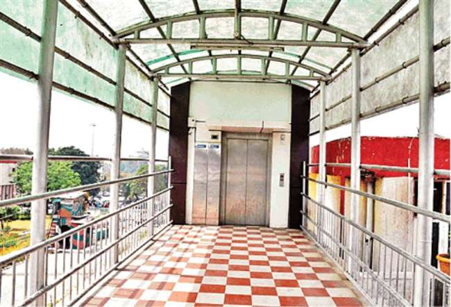 Photo of लिफ्ट के सफल ट्रायल को छह माह होने के बाद भी नहीं चल पाई रेलवे की लिफ्ट