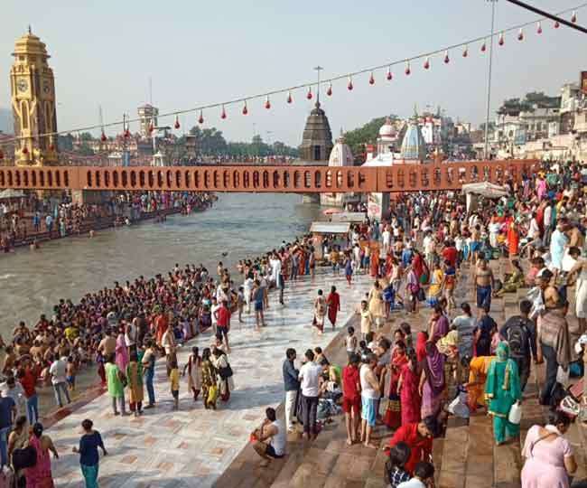 Photo of गंगा सप्तमी में सुबह से ही उत्तराखंड के गंगा घाटों में श्रद्धालुओं की उमड़ी भीड़