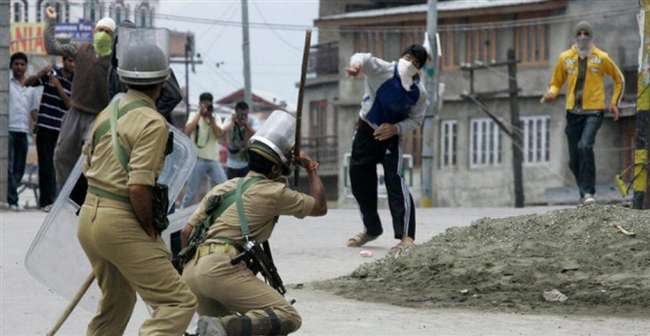 Photo of इस साल वादी में हिंसक प्रदर्शनों में 60 प्रतिशत की कमी, 10 प्रतिशत भी नहीं हुआ पैलेट स्टाॅक का इस्तेमाल