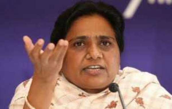 Photo of लोकसभा चुनाव 2019: BSP की मुखिया मायावती बोलीं- ममता बनर्जी के पीछे पड़े हैं गुरु व चेला