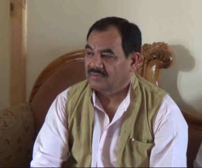 Photo of मंत्री ने सरकार को दिया आदेश, जनहित के काम पर रोक लगी तो वह अनशन पर बैठेंगे