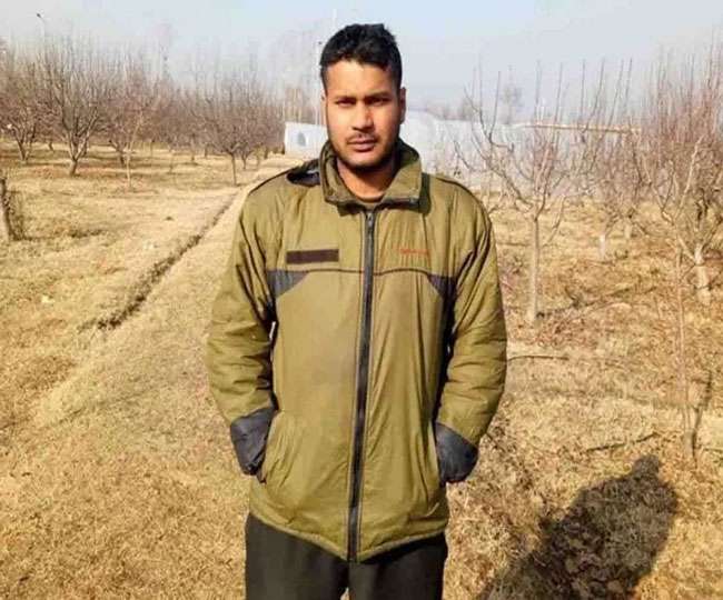 Photo of जम्मू कश्मीर के पुलवामा में कल आतंकवादियों से मुठभेड़ के दौरान, हुए कानपुर देहात के रोहित यादव शहीद