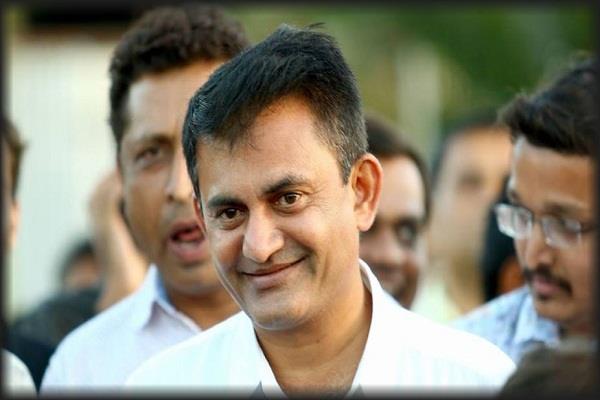 Photo of गुजरात में अल्पेश ठाकोर के साथ आठ विधायक भाजपा के पाले में जाने को तैयार