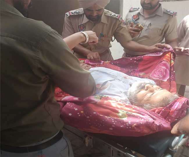 Photo of पटियाला में एक व्‍यक्ति ने घर को अंदर से ताला लगा लिया और पत्‍नी का किया यह हाल, फिर किया खुदकुशी का प्रयास