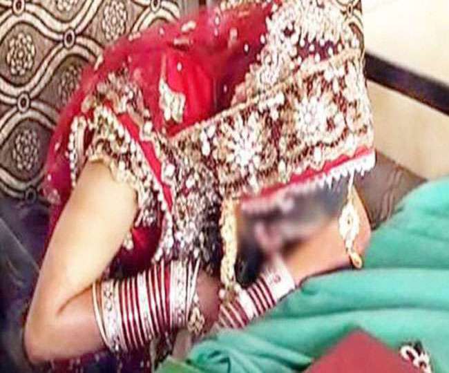 Photo of 11वीं की छात्रा ने डीएम को पत्र लिखकर उनकी मंशा पर पानी फेर दिया…