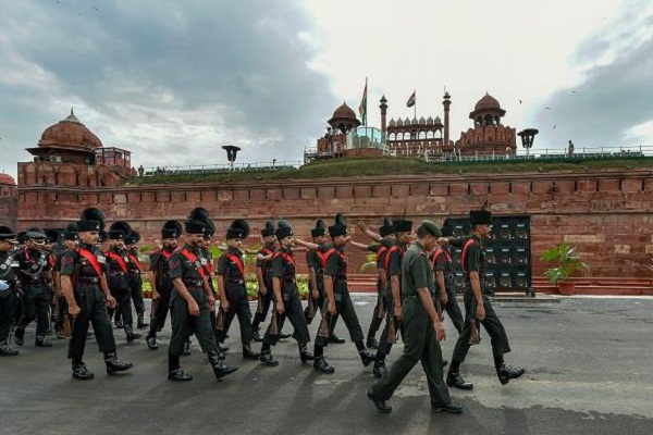 Photo of मोदी का शपथ ग्रहण समारोह:  मोदी और विदेशी मेहमानों के आवागमन के मार्ग पर दो हजार जवान तैनात